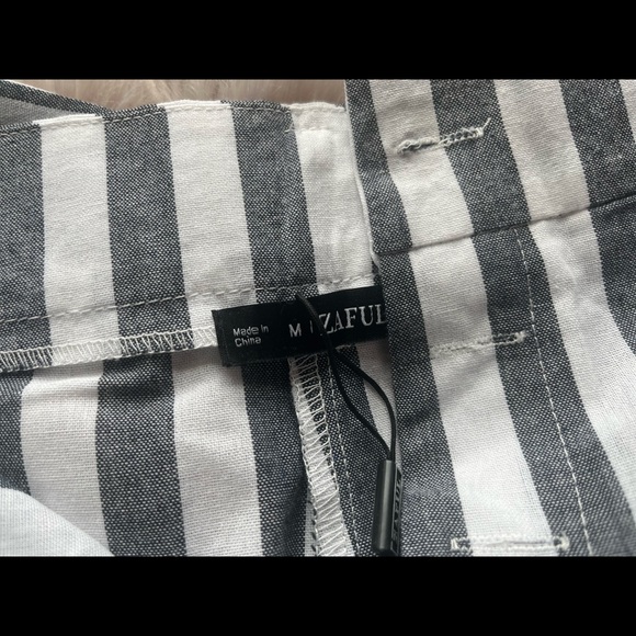 ‼️SOLD‼️ NWT Striped Shorts (m) - Picture 4 of 4